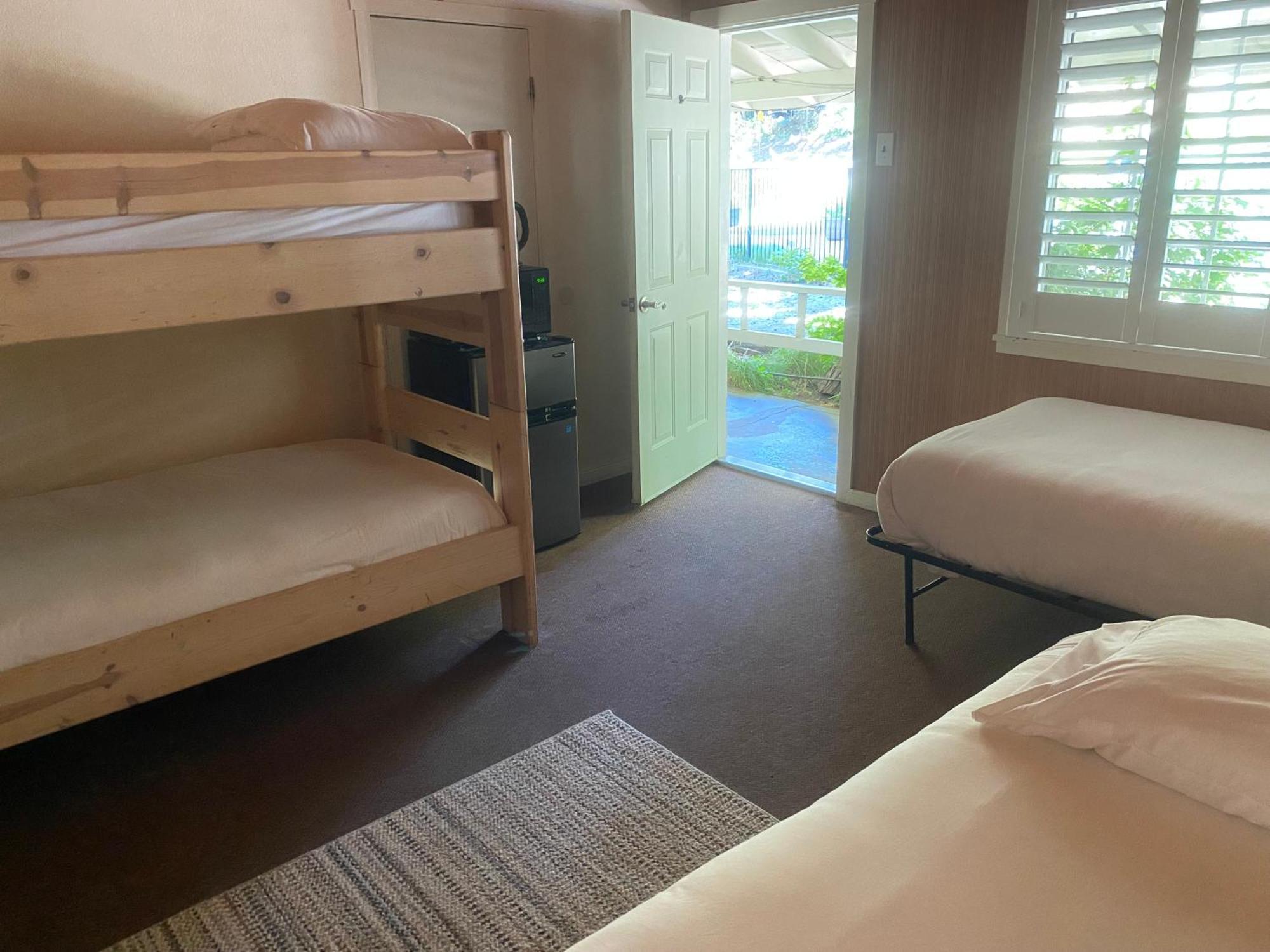 Seven Circles Lodge&Retreat Badger Luaran gambar