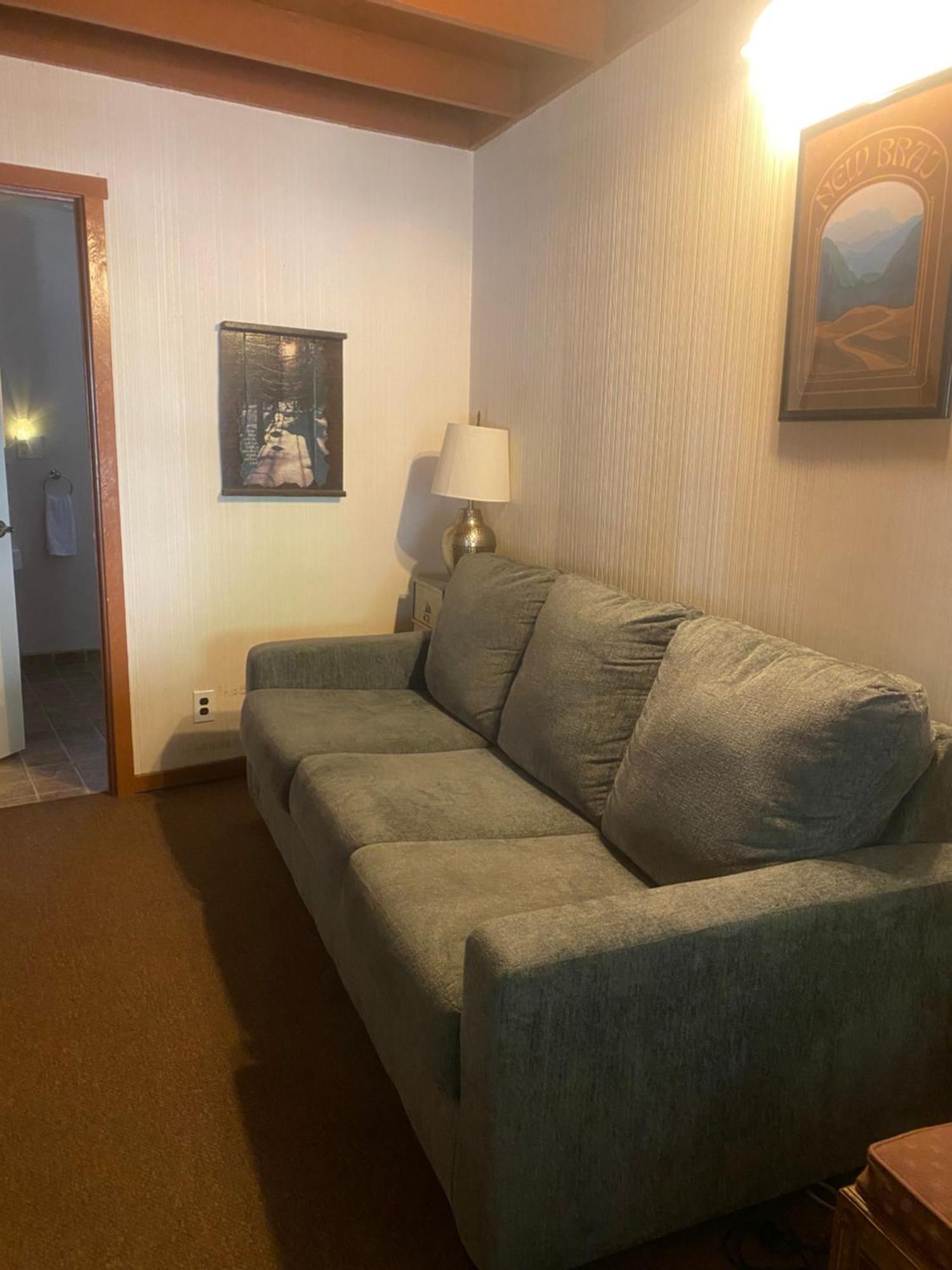 Seven Circles Lodge&Retreat Badger Luaran gambar