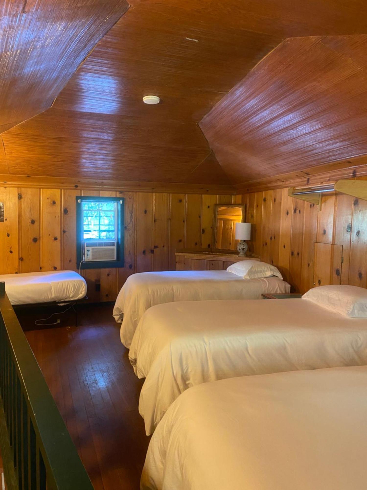 Seven Circles Lodge&Retreat Badger Luaran gambar